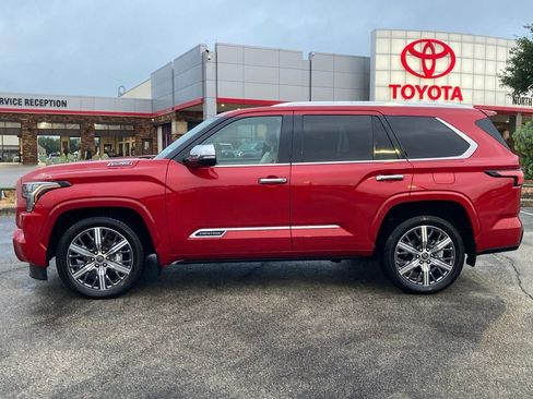 Used 2023 Toyota Sequoia Capstone image 8