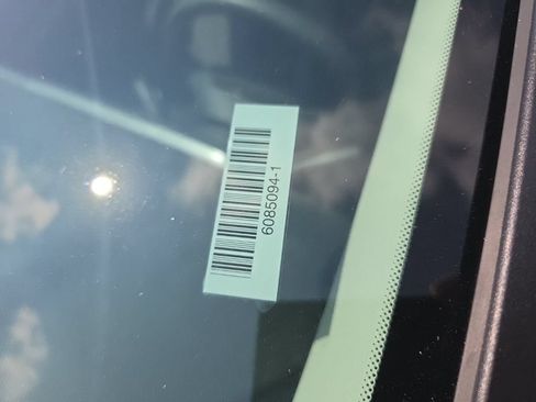 Used 2025 Kia Niro LX FWD image 4