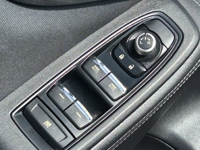 Used 2020 Subaru Forester Premium AWD/4WD image 27