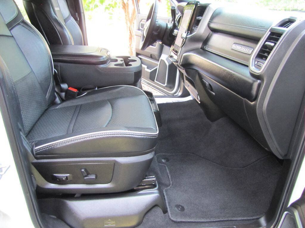 Used 2026 RAM 2500 Laramie AWD/4WD image 21