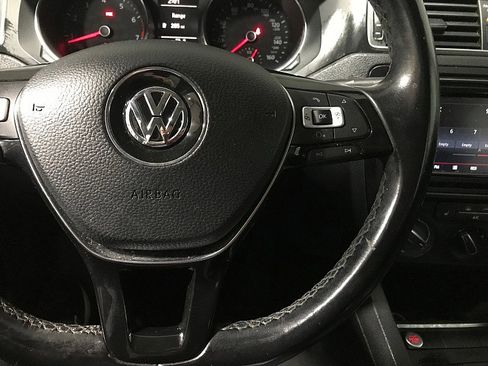 Used 2017 Volkswagen Jetta SE image 25