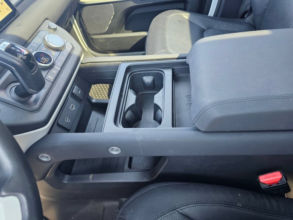 Used 2023 Land Rover Defender 110 X-Dynamic SE AWD/4WD image 26