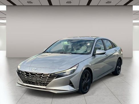 Used 2021 Hyundai Elantra SEL FWD image 8