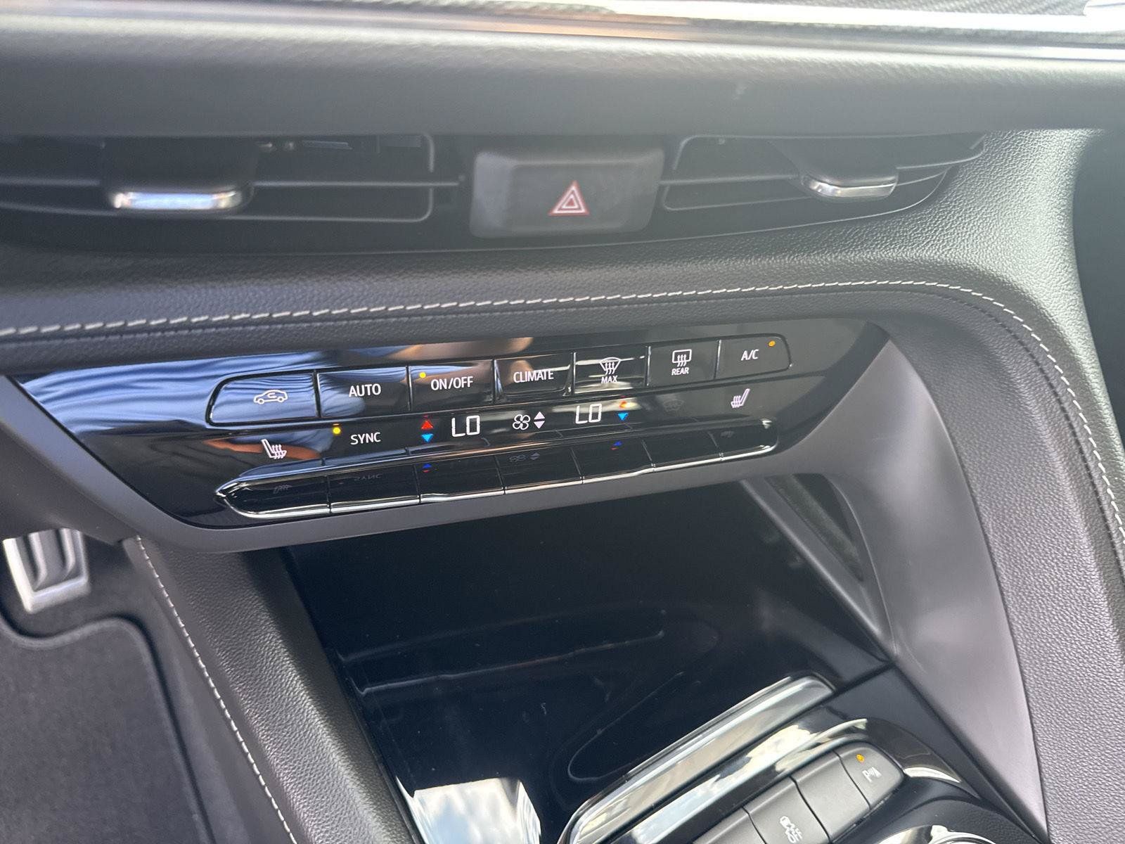 Used 2023 Buick Envision Preferred FWD image 25