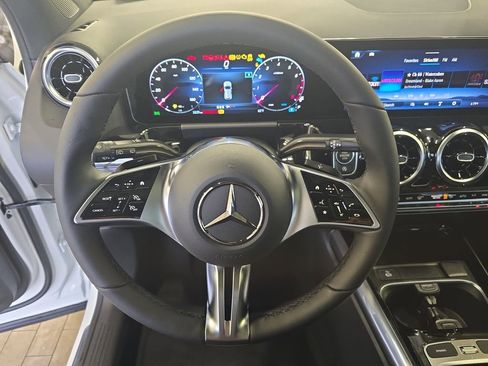 New 2026 Mercedes-Benz GLA 250 image 18