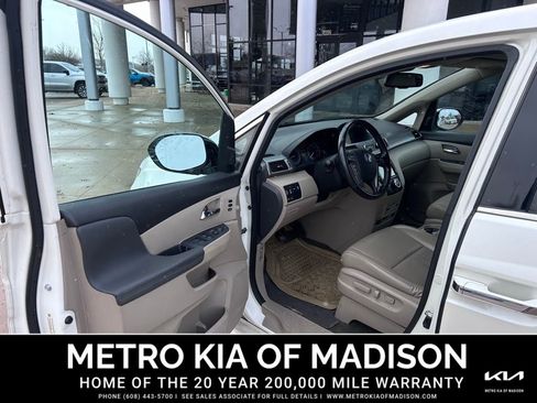 Used 2016 Honda Odyssey Touring Elite image 10