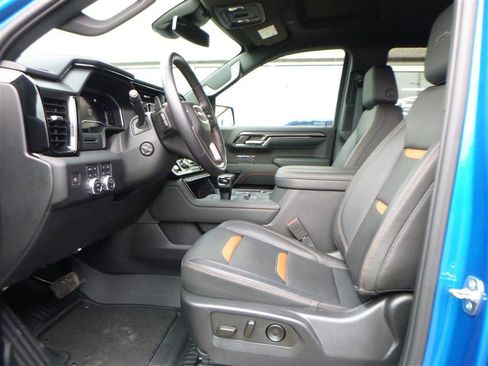 Used 2023 GMC Sierra 1500 AT4 w/ AT4 Preferred Package image 6