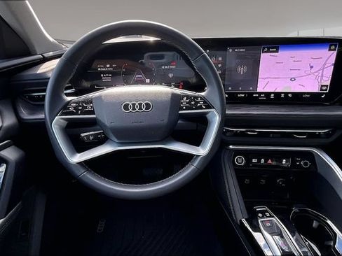 Used 2025 Audi Q5 Premium w/ Convenience Package AWD/4WD image 8