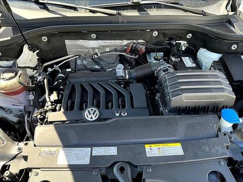 Used 2021 Volkswagen Atlas SE w/ Panoramic Sunroof Package image 11
