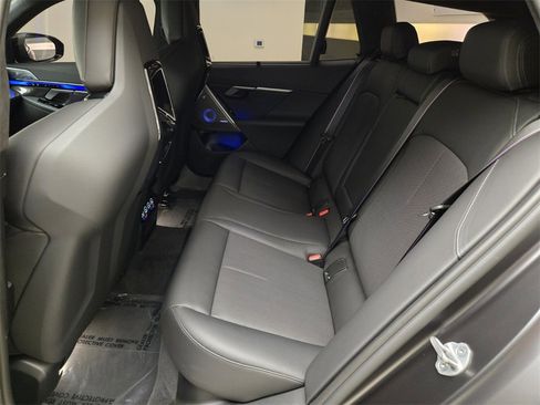 Used 2025 BMW M5 Touring image 20