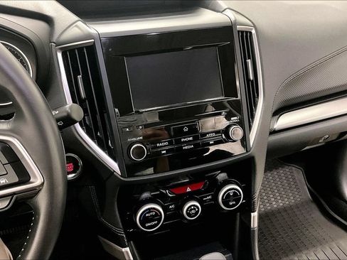 Used 2019 Subaru Forester Premium AWD/4WD image 7