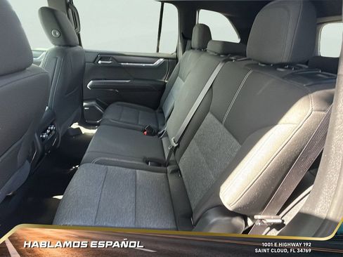 Used 2025 GMC Acadia Elevation image 26