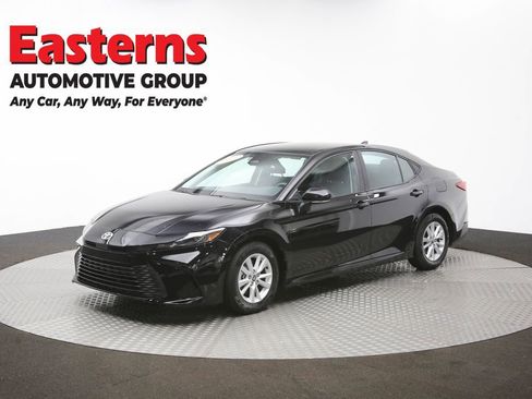 Used 2025 Toyota Camry LE FWD image 58