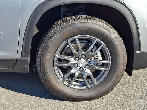 Used 2025 GMC Acadia Elevation image 8