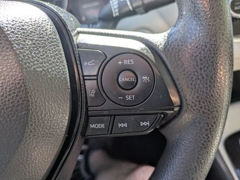 Used 2020 Toyota Corolla LE w/ LE Convenience Package FWD image 21