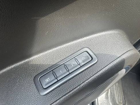 Used 2019 GMC Yukon SLT w/ Open Road Package RWD image 11