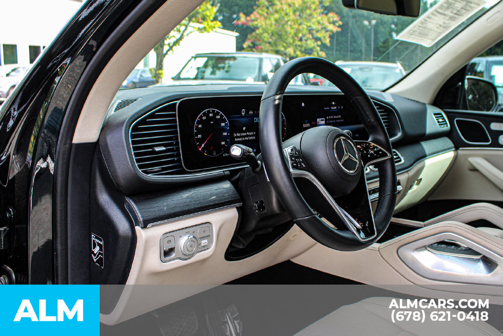 Used 2025 Mercedes-Benz GLE 350 4MATIC w/ AMG Line Exterior image 31