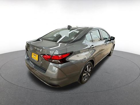 Used 2025 Nissan Versa SV image 5