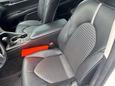 Used 2022 Toyota Camry SE w/ Convenience Package FWD image 23