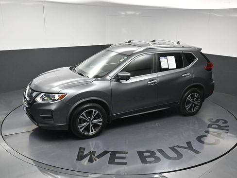 Used 2019 Nissan Rogue SV w/ Premium Package AWD/4WD image 30
