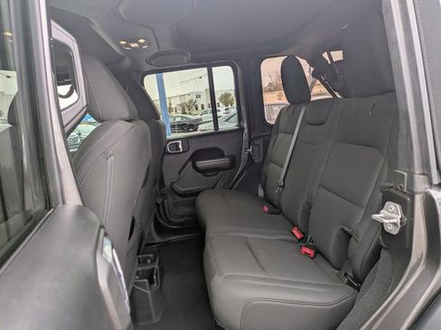 Used 2019 Jeep Wrangler Unlimited Sport S image 13