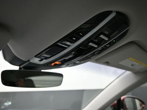 Certified 2022 Porsche Panamera 4S image 16