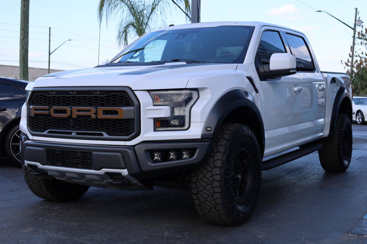 Used 2018 Ford F150 Raptor w/ Equipment Group 802A Luxury AWD/4WD image 2