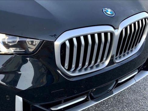 Used 2025 BMW X5 xDrive50e image 29