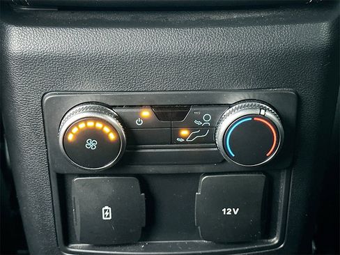Used 2020 Ford Explorer XLT w/ Equipment Group 202A image 23