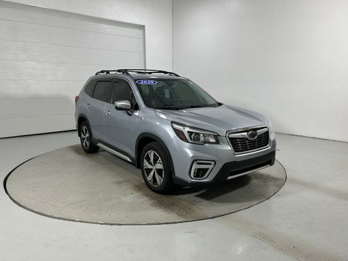 Used 2020 Subaru Forester Touring w/ Popular Package #2 AWD/4WD image 2