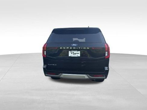 Used 2025 Ford Expedition Platinum AWD/4WD image 34