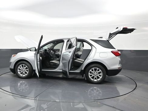 Used 2021 Chevrolet Equinox LS FWD image 30
