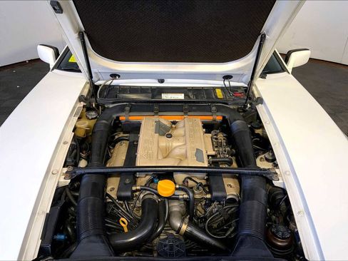 Used 1991 Porsche 928 S4 RWD image 32