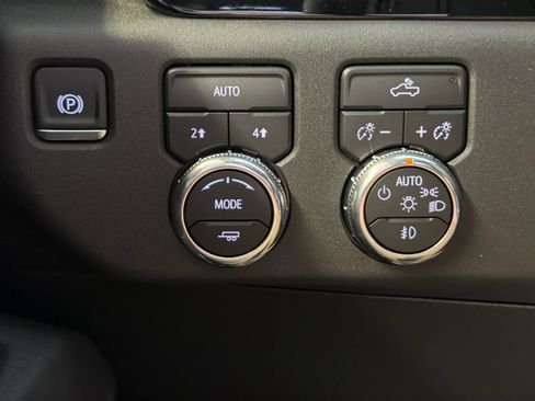 New 2026 GMC Sierra 1500 Elevation image 37