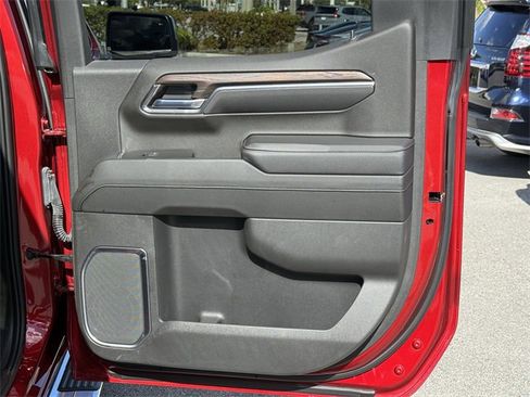 Used 2023 GMC Sierra 1500 SLT w/ SLT Premium Plus Package image 39