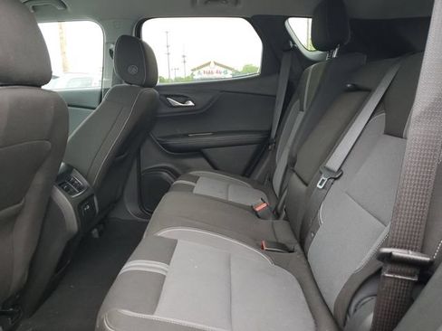 Used 2025 Chevrolet Blazer LT FWD image 8