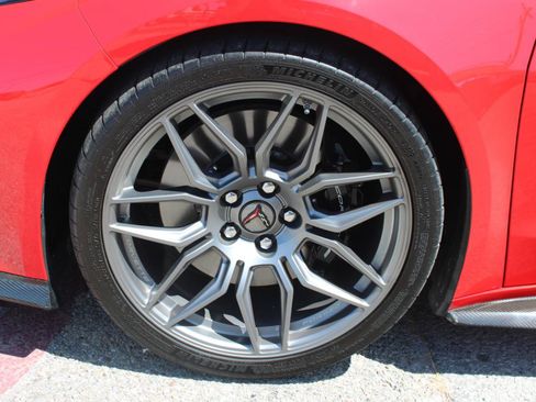 Used 2024 Chevrolet Corvette Z06 RWD image 7