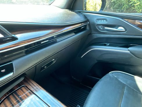 Certified 2023 Cadillac Escalade Premium Luxury w/ LPO, Radiant Package image 28