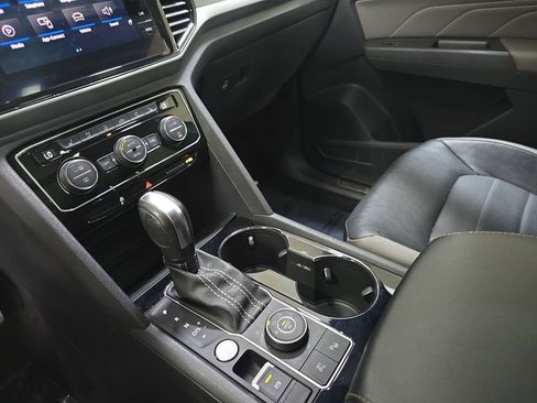 Used 2021 Volkswagen Atlas Cross Sport SEL Premium R-Line image 26