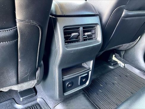 Used 2024 Ford Edge SEL w/ Convenience Package image 28