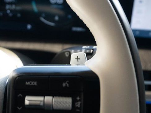 Used 2024 Hyundai Santa Fe Calligraphy image 36