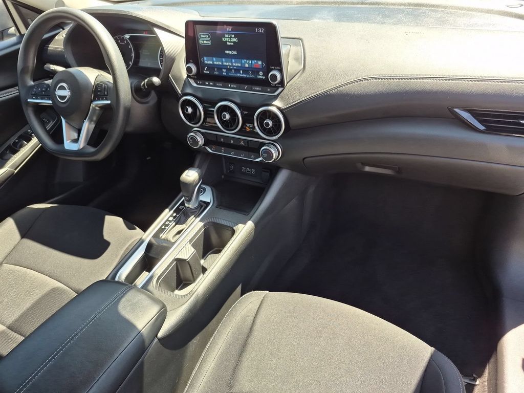 Used 2025 Nissan Sentra SV FWD image 32