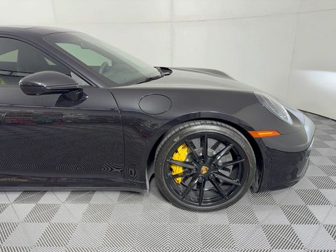 Certified 2024 Porsche 911 Carrera 4 AWD/4WD image 13