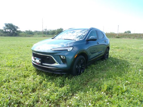 Used 2024 Buick Encore GX Sport Touring AWD/4WD image 1