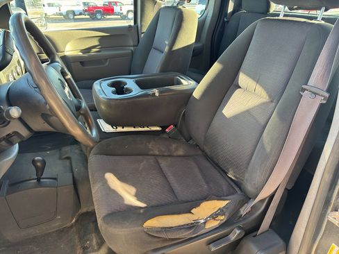 Used 2011 GMC Sierra 2500 W/T w/ Snow Plow Prep Package image 9