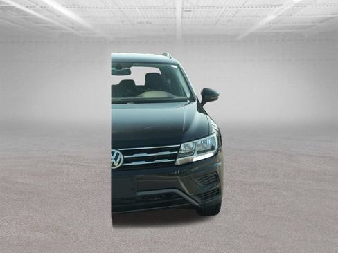 Used 2021 Volkswagen Tiguan SE AWD/4WD image 43