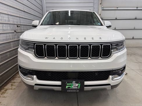 Used 2022 Jeep Wagoneer Series II AWD/4WD image 2