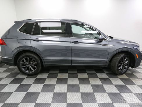 Used 2022 Volkswagen Tiguan SE AWD/4WD image 8