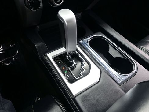 Used 2019 Toyota Tundra Platinum image 18