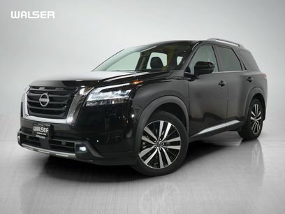 Used 2024 Nissan Pathfinder Platinum
